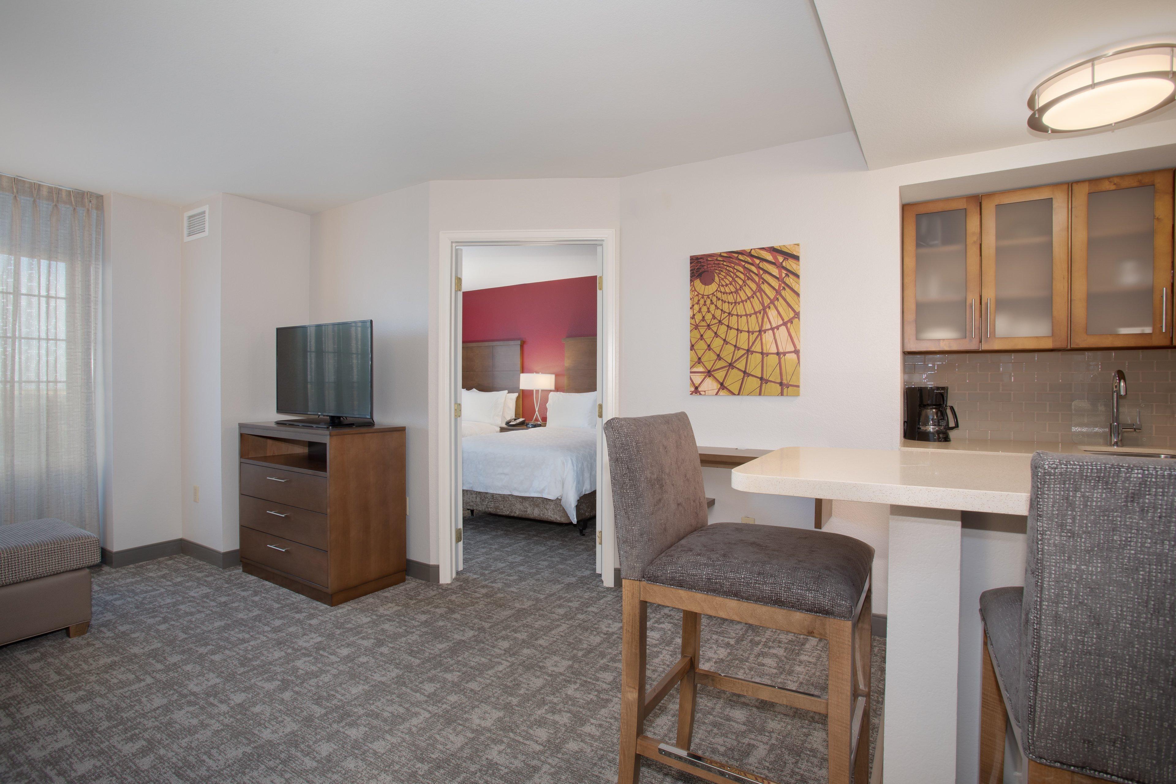 Hotel Staybridge International Airport By Ihg