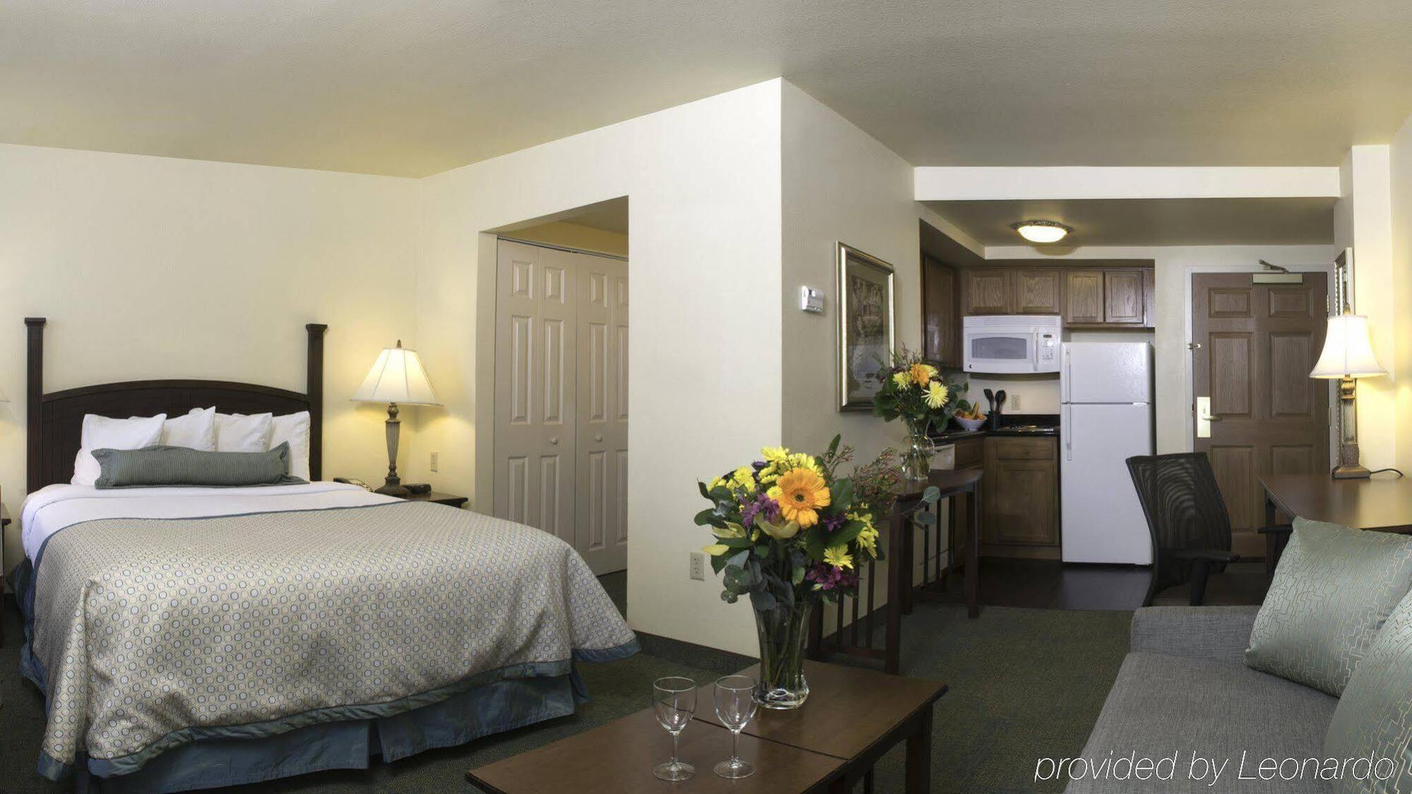 Staybridge International Airport By Ihg