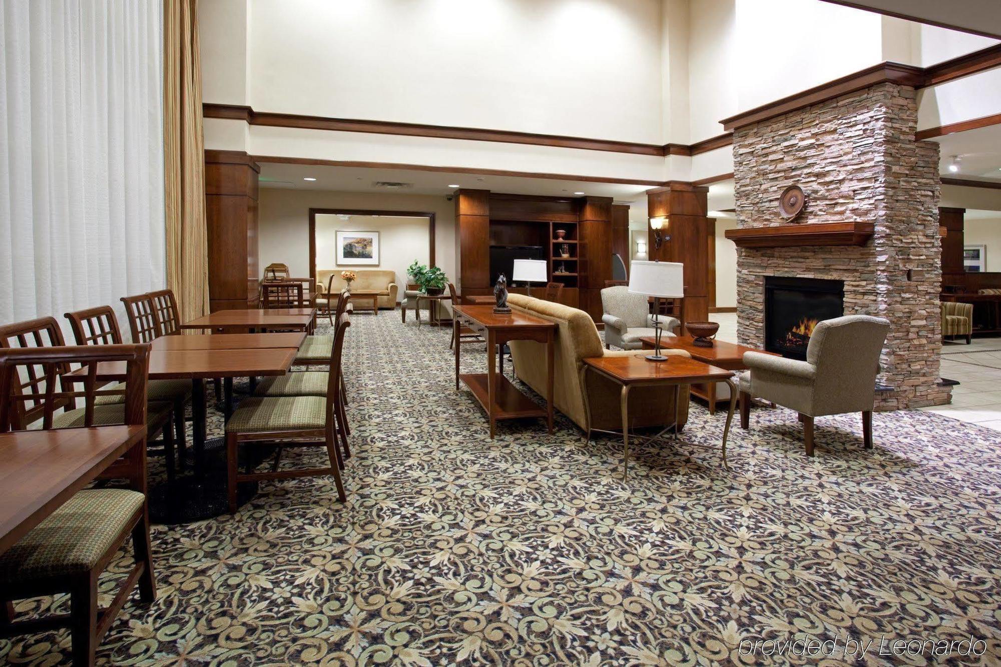 Staybridge International Airport By Ihg Hotel DEN